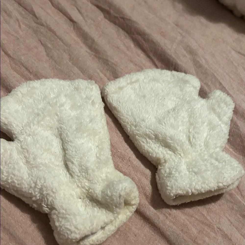 Cute Cream and Pink Paw Mittens